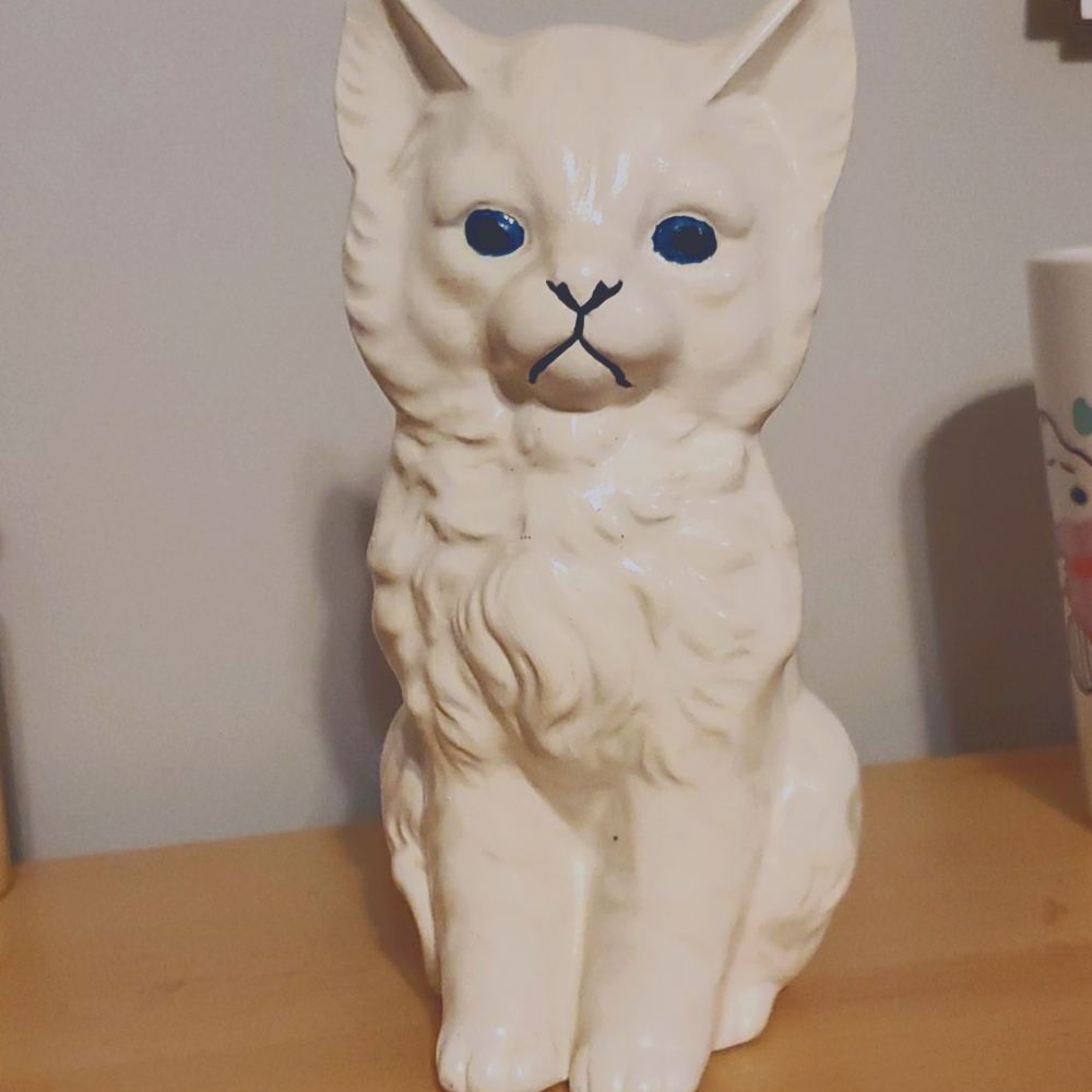 Porcelain kitten